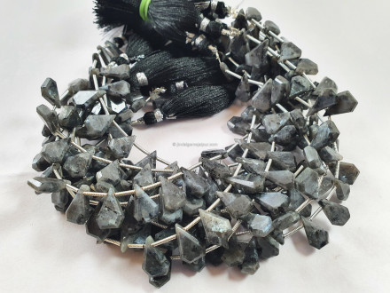 Black Rainbow Labradorite Flat Faceted Pentagon Beads Black Rainbow Labradorite Flat Faceted Pentagon Beads